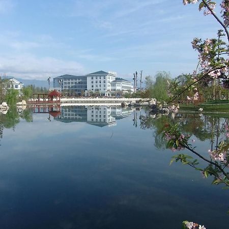 Jingyue Lake Hotel Dujiangyan Extérieur photo