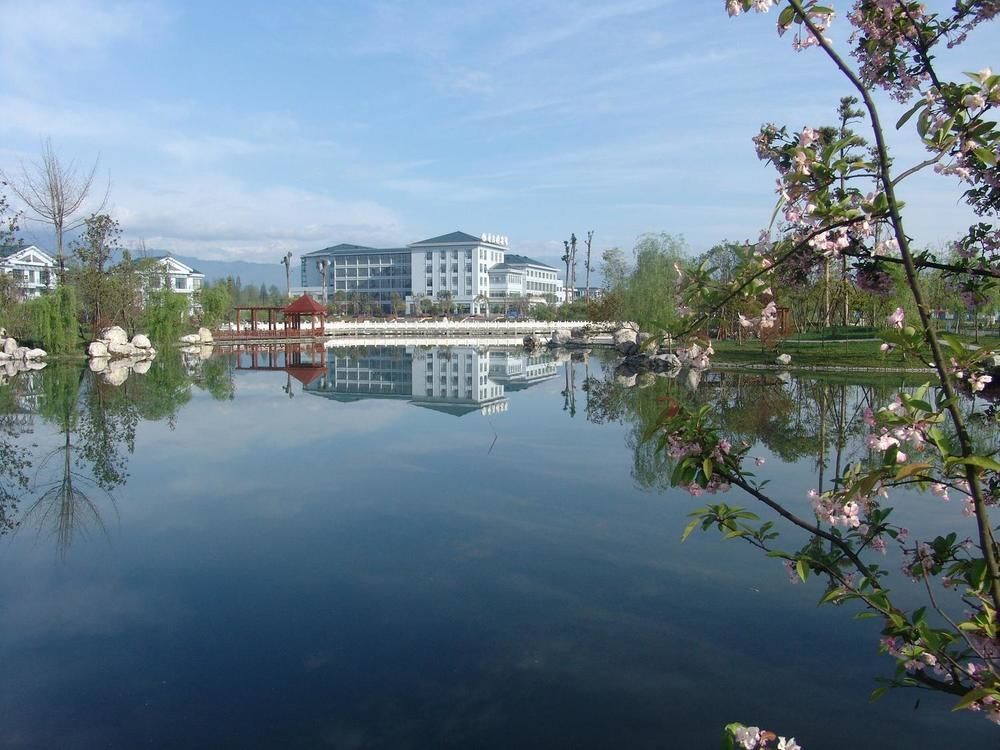Jingyue Lake Hotel Dujiangyan Extérieur photo